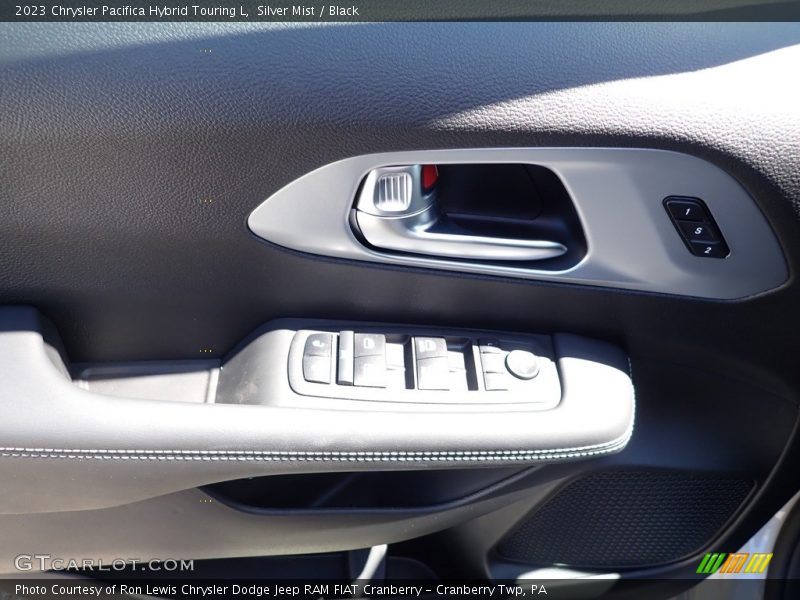 Silver Mist / Black 2023 Chrysler Pacifica Hybrid Touring L