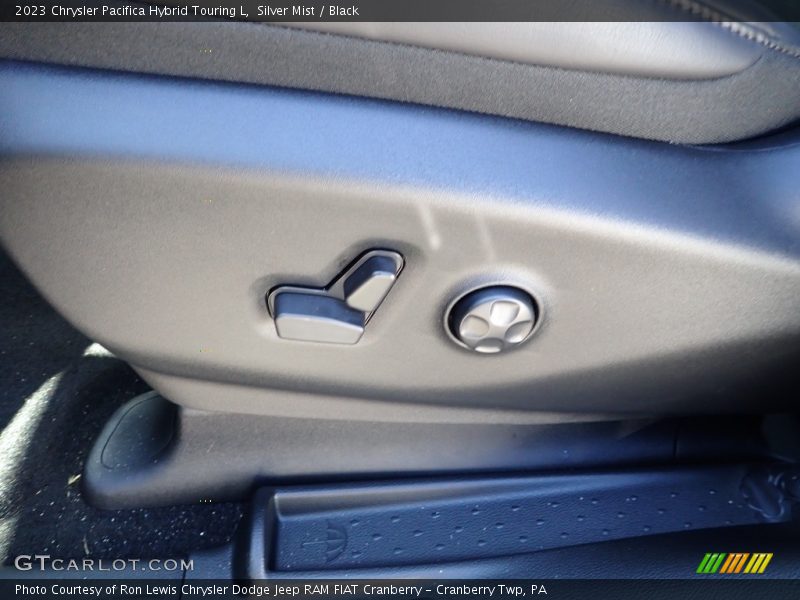 Silver Mist / Black 2023 Chrysler Pacifica Hybrid Touring L