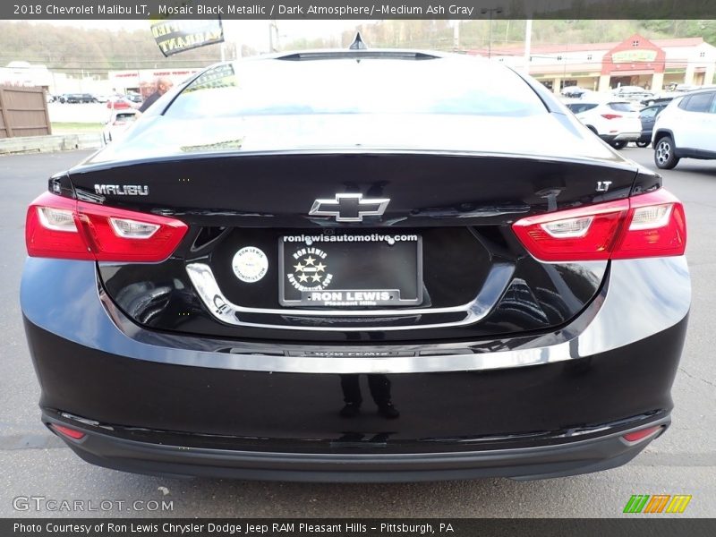 Mosaic Black Metallic / Dark Atmosphere/­Medium Ash Gray 2018 Chevrolet Malibu LT