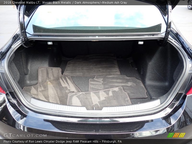 Mosaic Black Metallic / Dark Atmosphere/­Medium Ash Gray 2018 Chevrolet Malibu LT