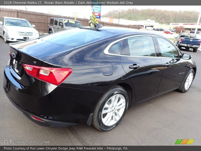 Mosaic Black Metallic / Dark Atmosphere/­Medium Ash Gray 2018 Chevrolet Malibu LT