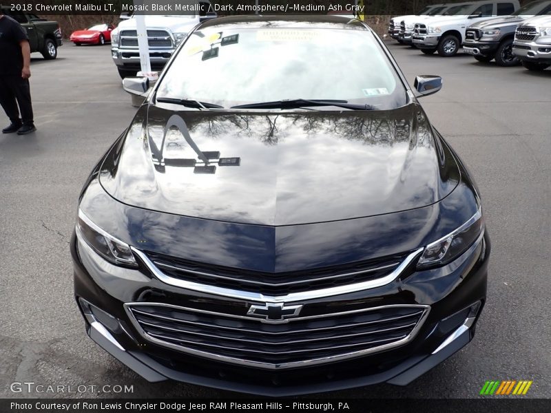 Mosaic Black Metallic / Dark Atmosphere/­Medium Ash Gray 2018 Chevrolet Malibu LT