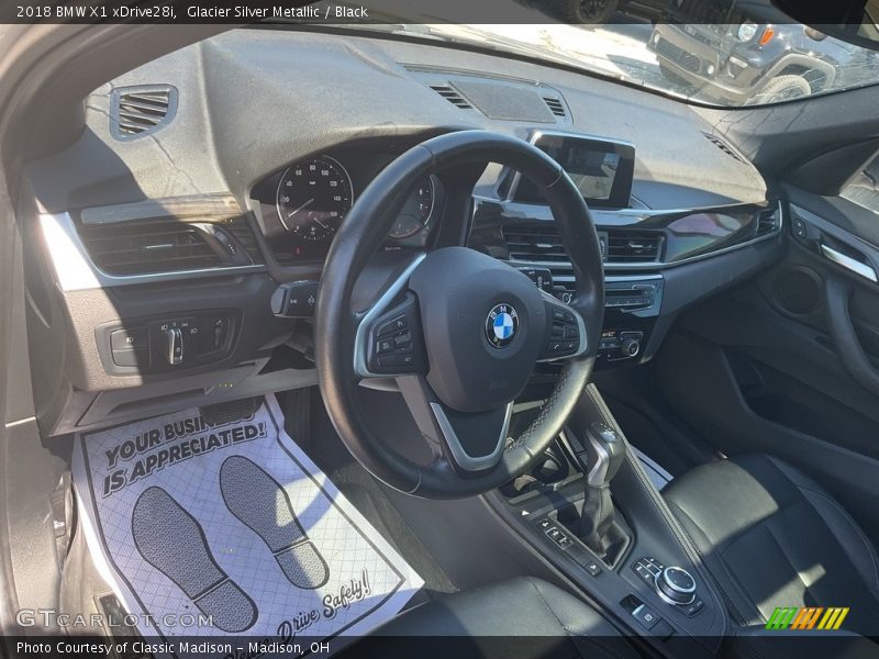 Glacier Silver Metallic / Black 2018 BMW X1 xDrive28i