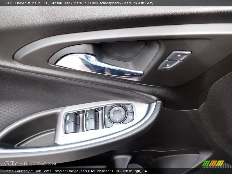 Mosaic Black Metallic / Dark Atmosphere/­Medium Ash Gray 2018 Chevrolet Malibu LT
