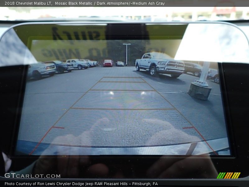 Mosaic Black Metallic / Dark Atmosphere/­Medium Ash Gray 2018 Chevrolet Malibu LT