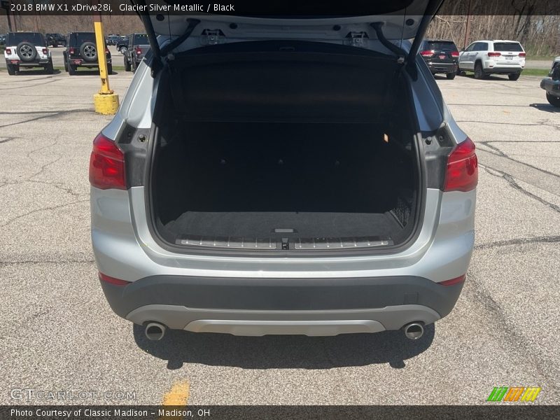 Glacier Silver Metallic / Black 2018 BMW X1 xDrive28i