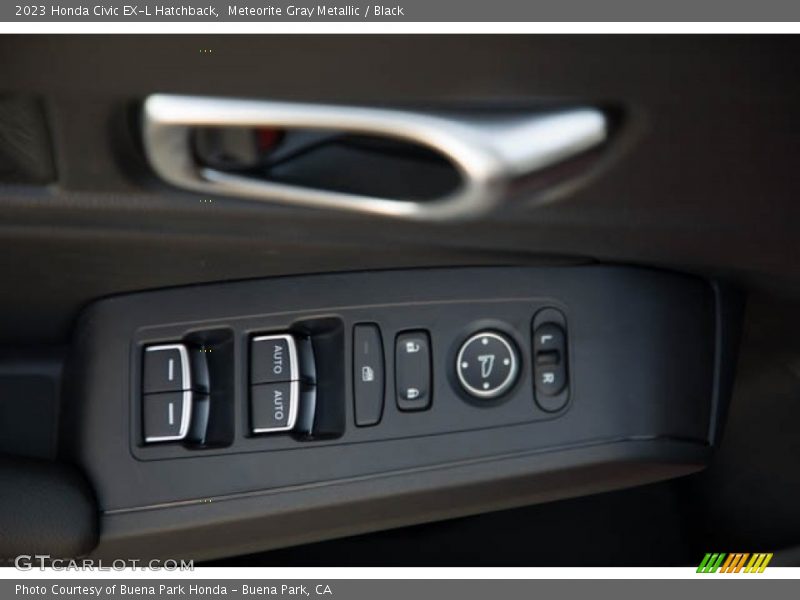 Controls of 2023 Civic EX-L Hatchback