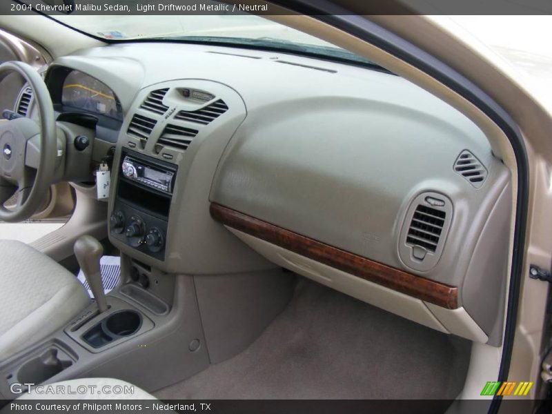 Light Driftwood Metallic / Neutral 2004 Chevrolet Malibu Sedan