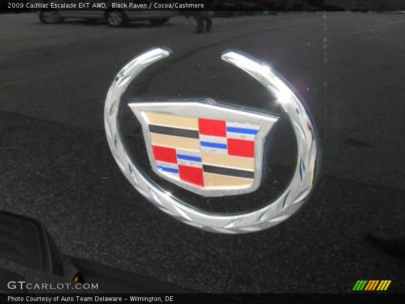 Black Raven / Cocoa/Cashmere 2009 Cadillac Escalade EXT AWD