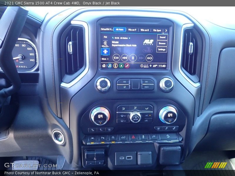 Onyx Black / Jet Black 2021 GMC Sierra 1500 AT4 Crew Cab 4WD