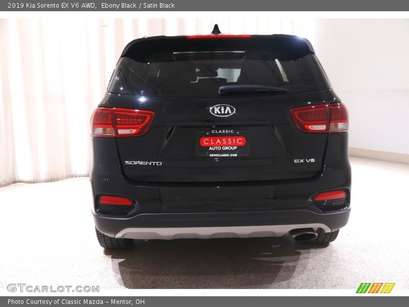 Ebony Black / Satin Black 2019 Kia Sorento EX V6 AWD