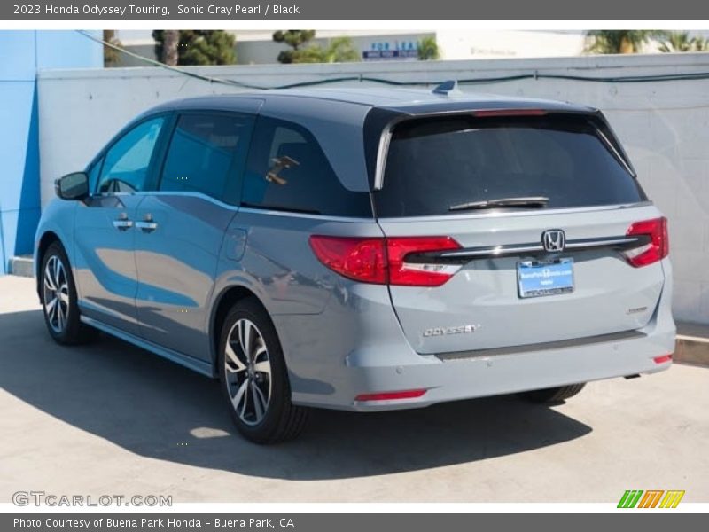 Sonic Gray Pearl / Black 2023 Honda Odyssey Touring