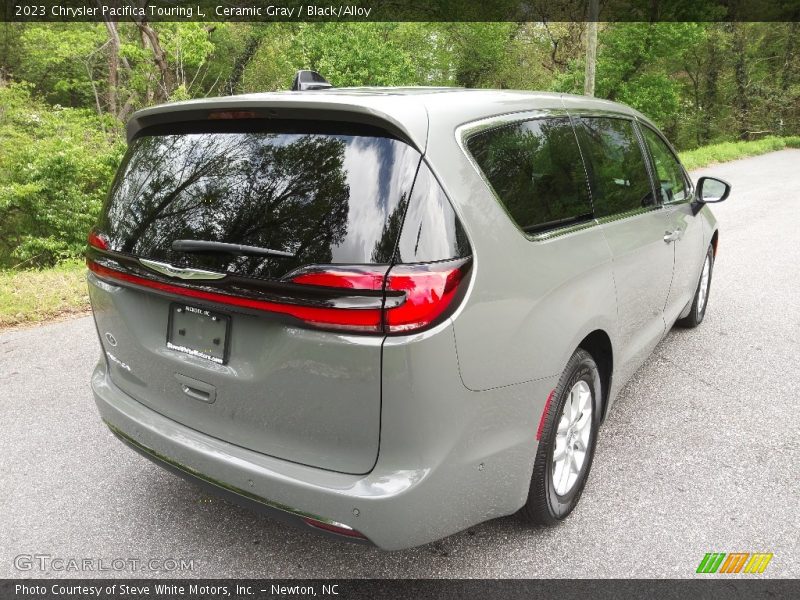 Ceramic Gray / Black/Alloy 2023 Chrysler Pacifica Touring L