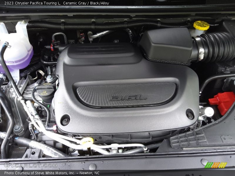 Ceramic Gray / Black/Alloy 2023 Chrysler Pacifica Touring L