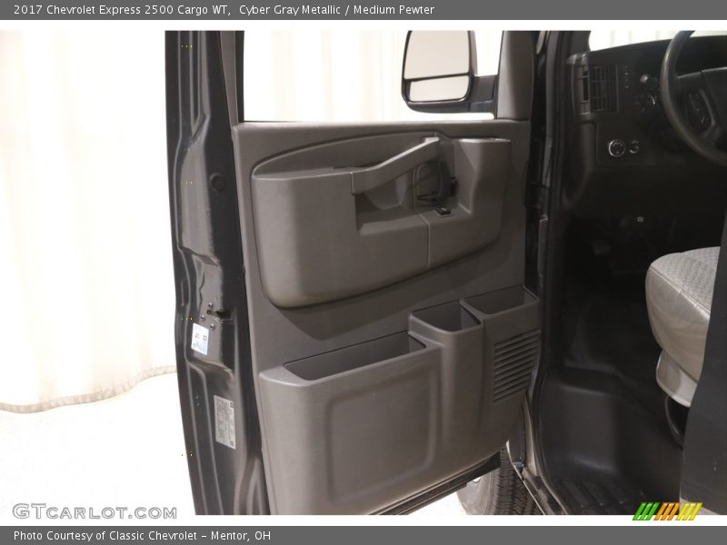 Cyber Gray Metallic / Medium Pewter 2017 Chevrolet Express 2500 Cargo WT