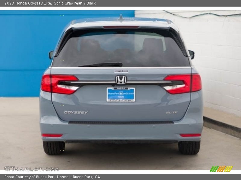 Sonic Gray Pearl / Black 2023 Honda Odyssey Elite