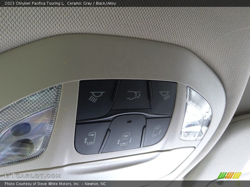 Ceramic Gray / Black/Alloy 2023 Chrysler Pacifica Touring L