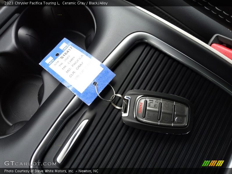 Ceramic Gray / Black/Alloy 2023 Chrysler Pacifica Touring L