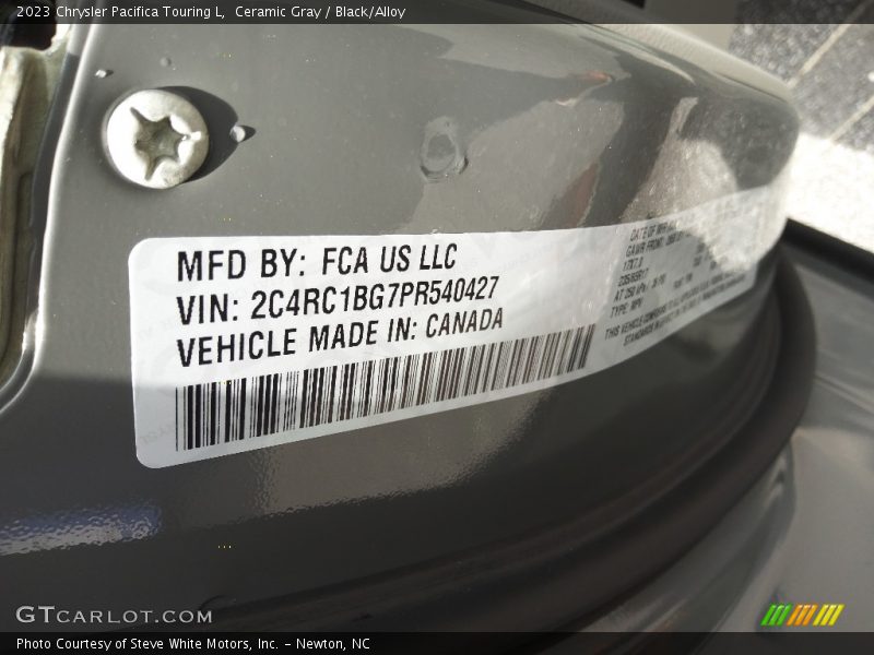 Ceramic Gray / Black/Alloy 2023 Chrysler Pacifica Touring L