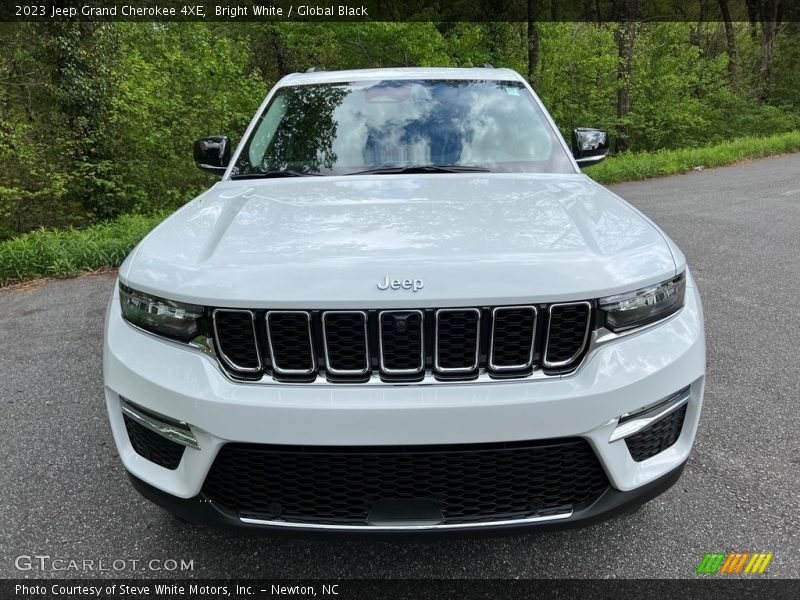 Bright White / Global Black 2023 Jeep Grand Cherokee 4XE
