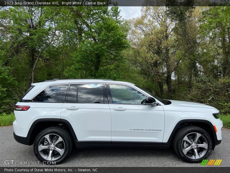  2023 Grand Cherokee 4XE Bright White