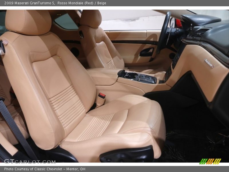 Front Seat of 2009 GranTurismo S