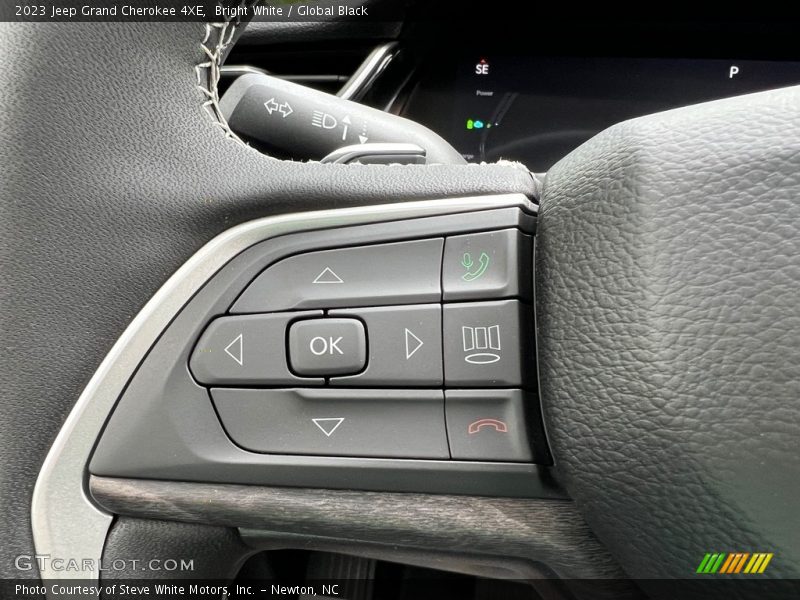 Bright White / Global Black 2023 Jeep Grand Cherokee 4XE