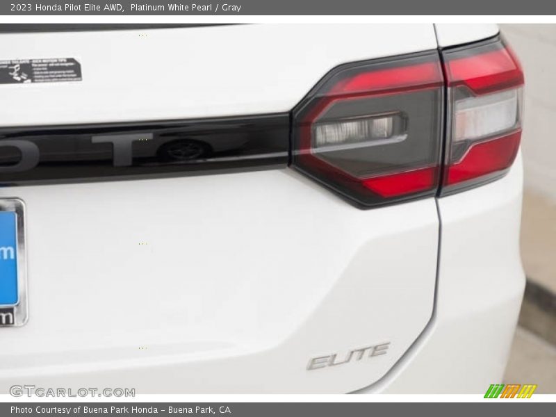 Platinum White Pearl / Gray 2023 Honda Pilot Elite AWD
