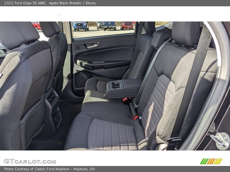 Agate Black Metallic / Ebony 2022 Ford Edge SE AWD