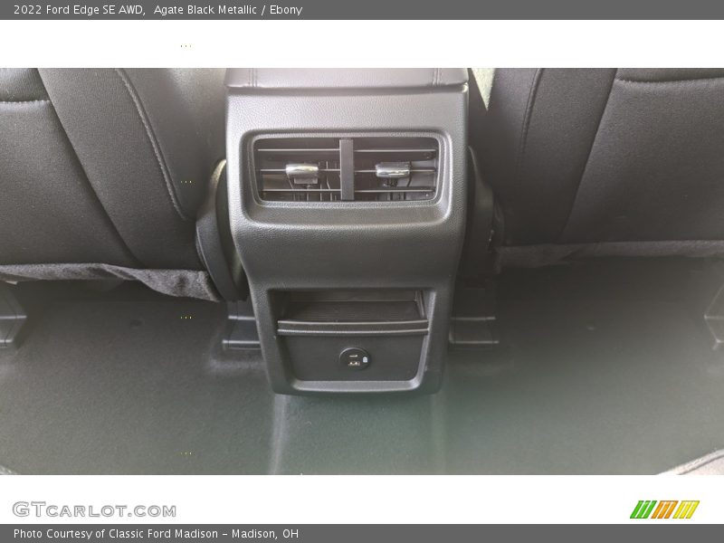 Agate Black Metallic / Ebony 2022 Ford Edge SE AWD