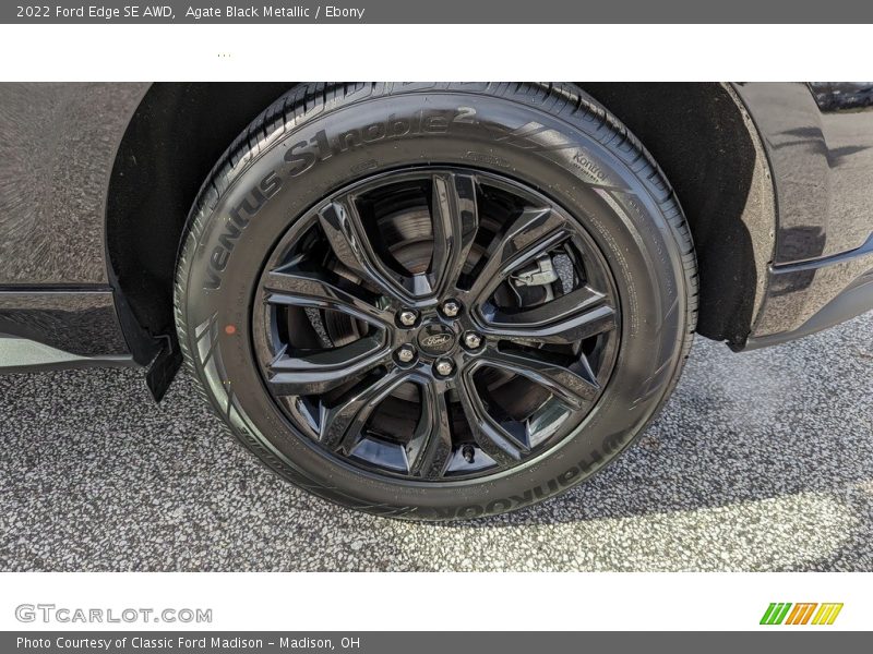 Agate Black Metallic / Ebony 2022 Ford Edge SE AWD