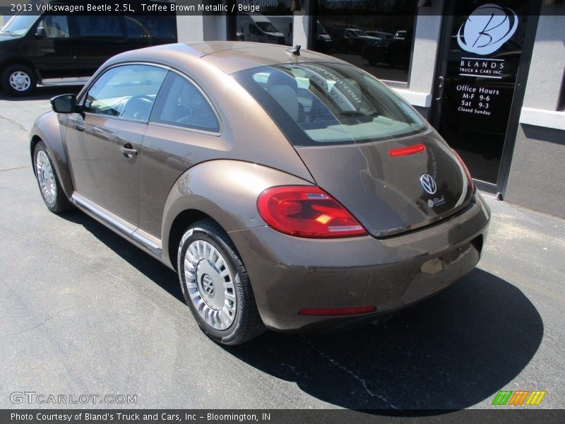 Toffee Brown Metallic / Beige 2013 Volkswagen Beetle 2.5L
