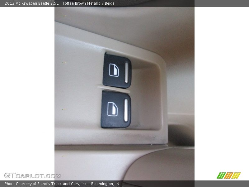 Toffee Brown Metallic / Beige 2013 Volkswagen Beetle 2.5L