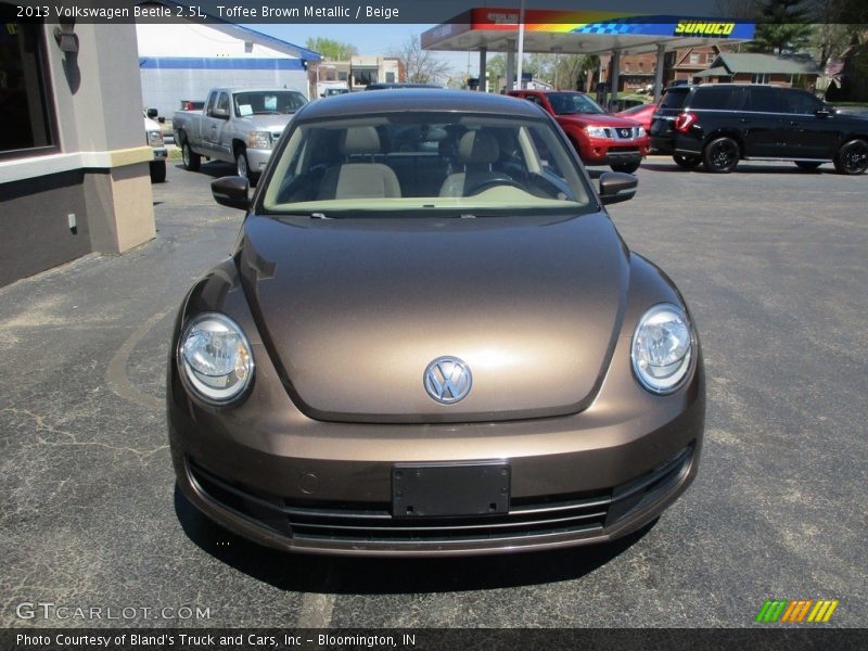 Toffee Brown Metallic / Beige 2013 Volkswagen Beetle 2.5L