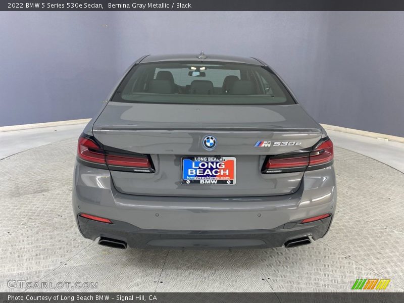 Bernina Gray Metallic / Black 2022 BMW 5 Series 530e Sedan