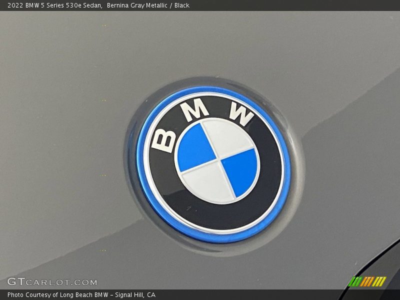 Bernina Gray Metallic / Black 2022 BMW 5 Series 530e Sedan