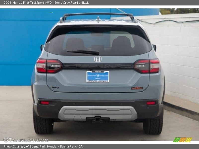 Sonic Gray Pearl / Black 2023 Honda Pilot TrailSport AWD