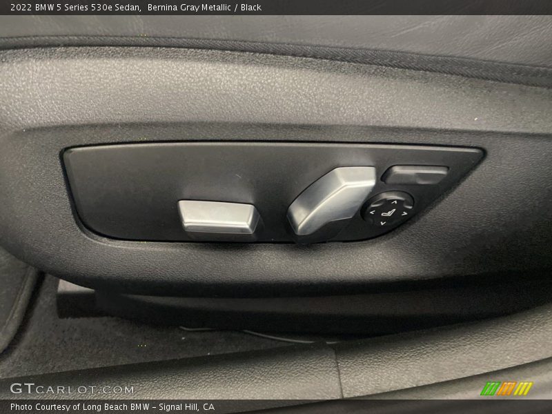 Bernina Gray Metallic / Black 2022 BMW 5 Series 530e Sedan