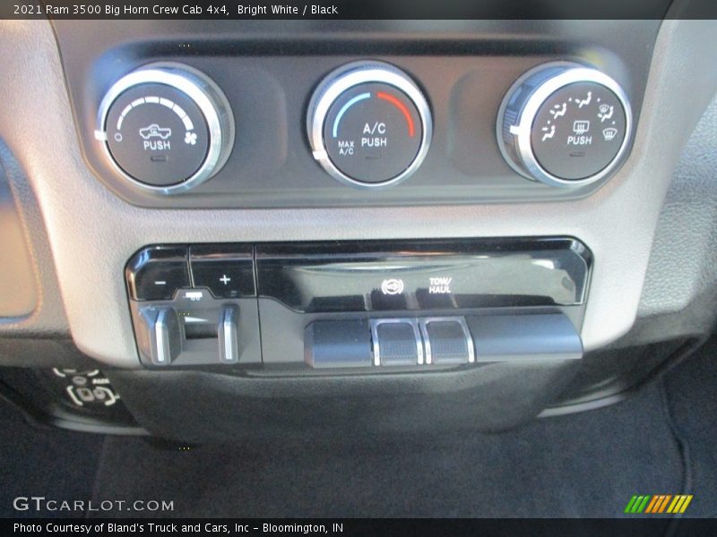 Bright White / Black 2021 Ram 3500 Big Horn Crew Cab 4x4