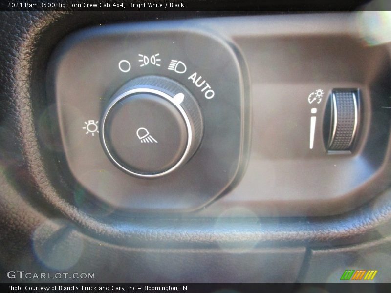 Bright White / Black 2021 Ram 3500 Big Horn Crew Cab 4x4