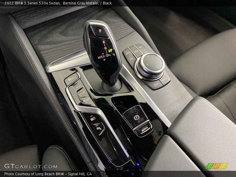 Bernina Gray Metallic / Black 2022 BMW 5 Series 530e Sedan