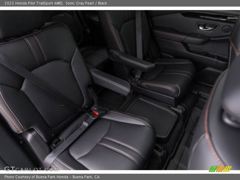 Sonic Gray Pearl / Black 2023 Honda Pilot TrailSport AWD