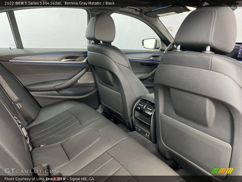 Bernina Gray Metallic / Black 2022 BMW 5 Series 530e Sedan