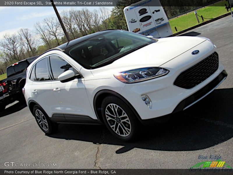 Star White Metallic Tri-Coat / Sandstone 2020 Ford Escape SEL