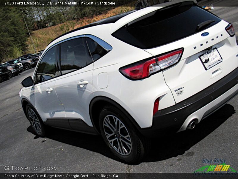 Star White Metallic Tri-Coat / Sandstone 2020 Ford Escape SEL