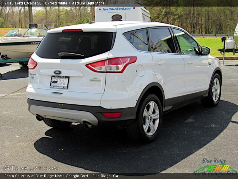 Oxford White / Medium Light Stone 2015 Ford Escape SE