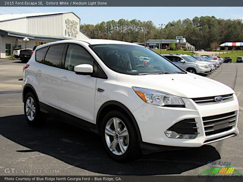 Oxford White / Medium Light Stone 2015 Ford Escape SE