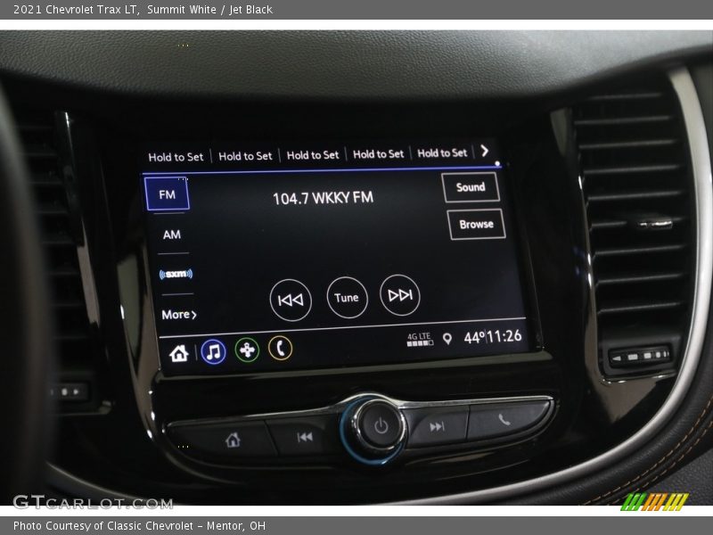 Summit White / Jet Black 2021 Chevrolet Trax LT