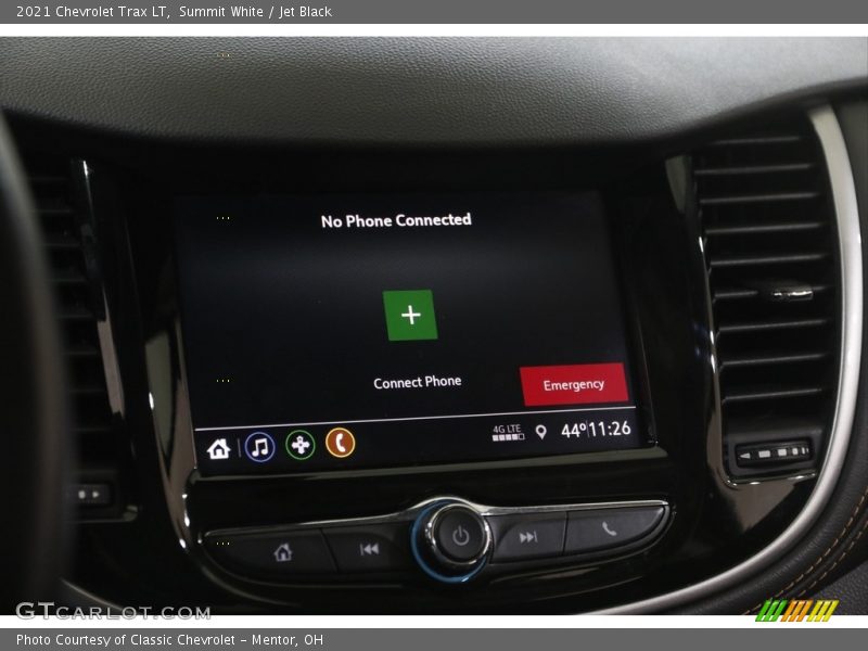 Summit White / Jet Black 2021 Chevrolet Trax LT