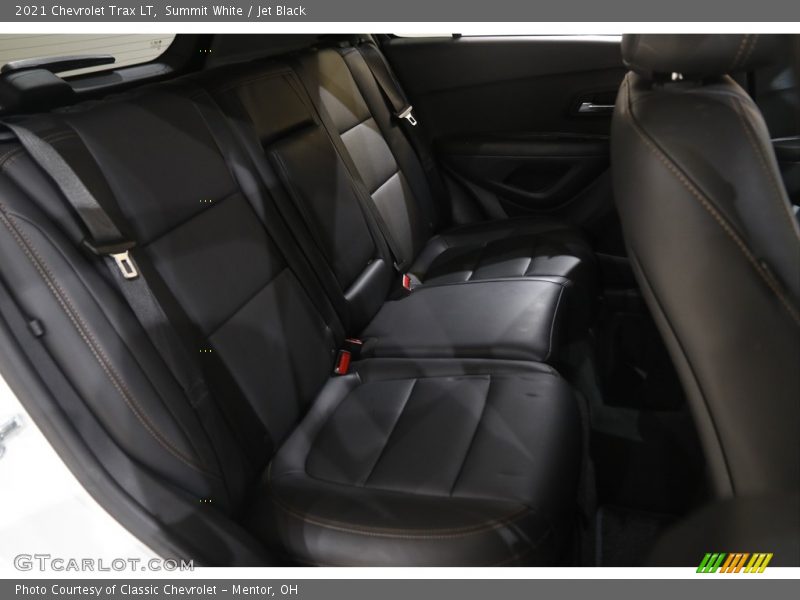 Summit White / Jet Black 2021 Chevrolet Trax LT